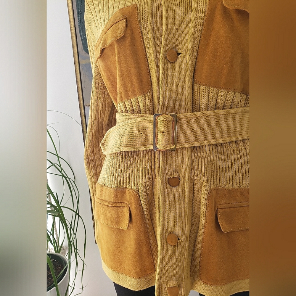 Vintage | Wool Cardigan with Suede Details - Picture 8 of 16